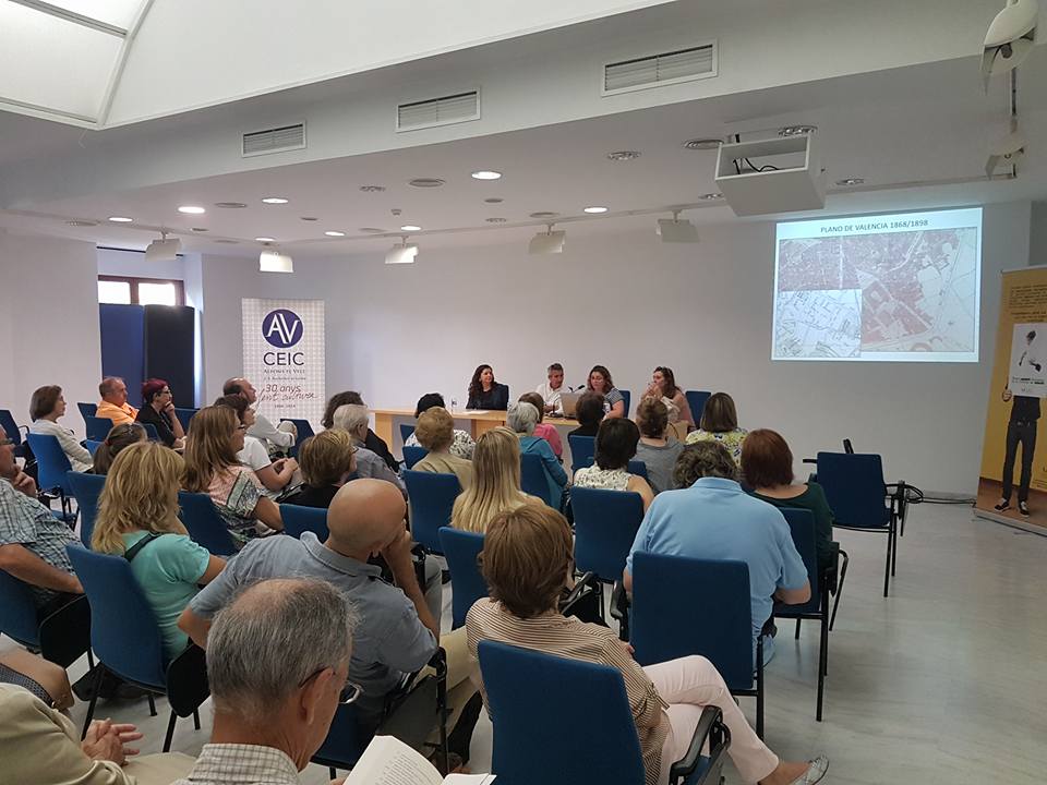 Gandía nos acoge emocionada para acariciar nuestras voces femeninas.